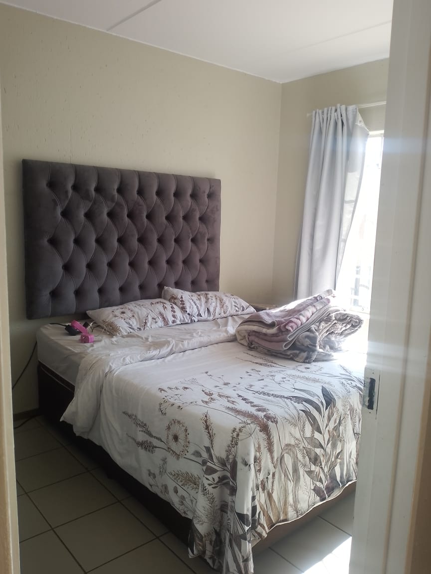 2 Bedroom Property for Sale in Comet Gauteng