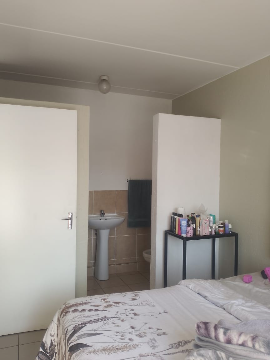 2 Bedroom Property for Sale in Comet Gauteng