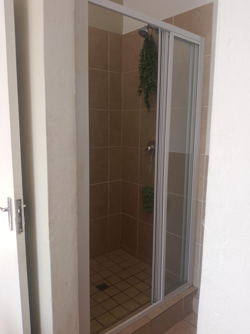 2 Bedroom Property for Sale in Comet Gauteng
