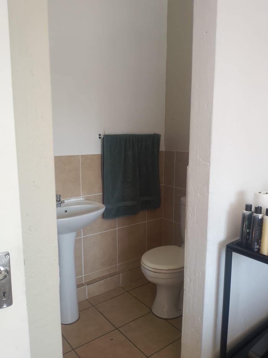 2 Bedroom Property for Sale in Comet Gauteng