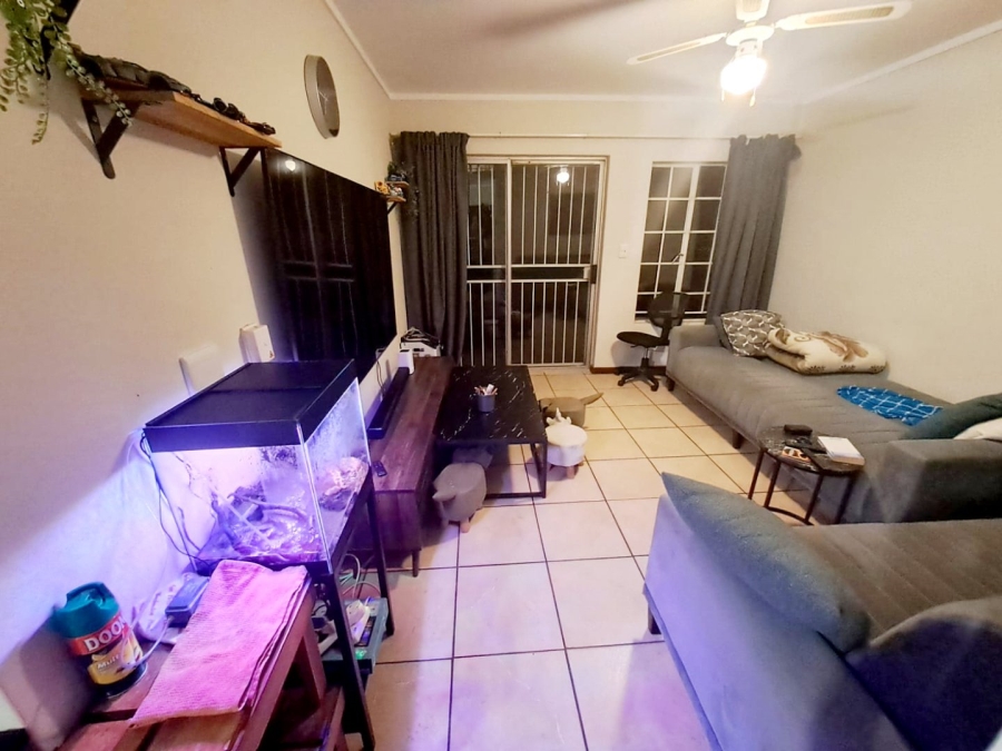 2 Bedroom Property for Sale in The Reeds Gauteng
