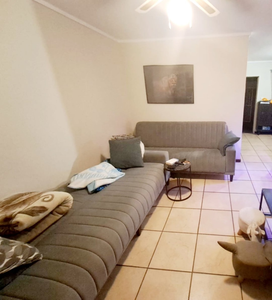 2 Bedroom Property for Sale in The Reeds Gauteng