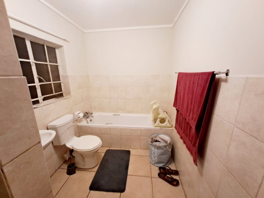 2 Bedroom Property for Sale in The Reeds Gauteng