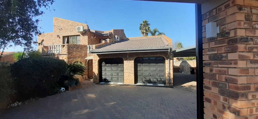 4 Bedroom Property for Sale in Meyersdal Gauteng
