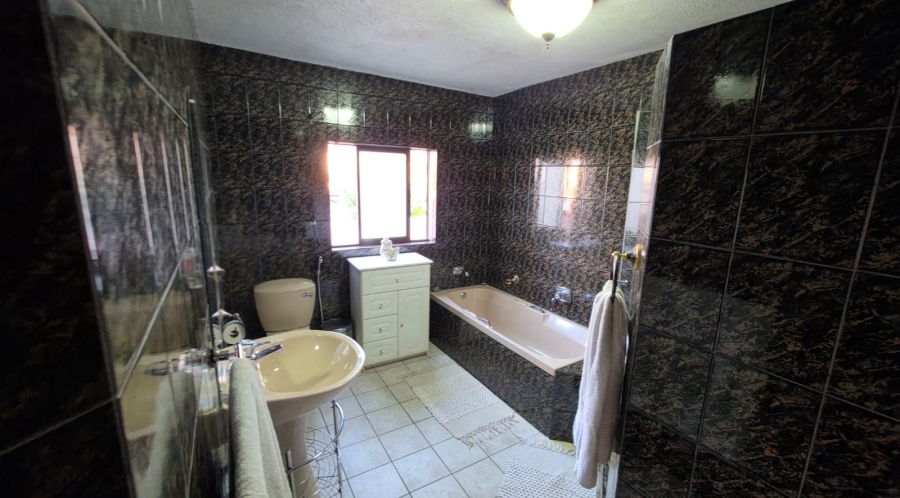4 Bedroom Property for Sale in Meyersdal Gauteng