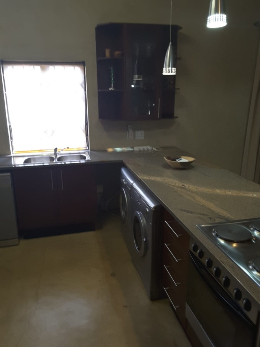 To Let 3 Bedroom Property for Rent in Mondeor Gauteng