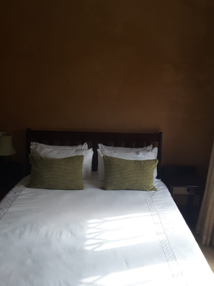 To Let 3 Bedroom Property for Rent in Mondeor Gauteng