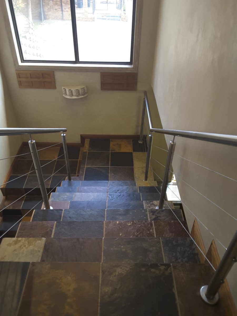 To Let 3 Bedroom Property for Rent in Mondeor Gauteng