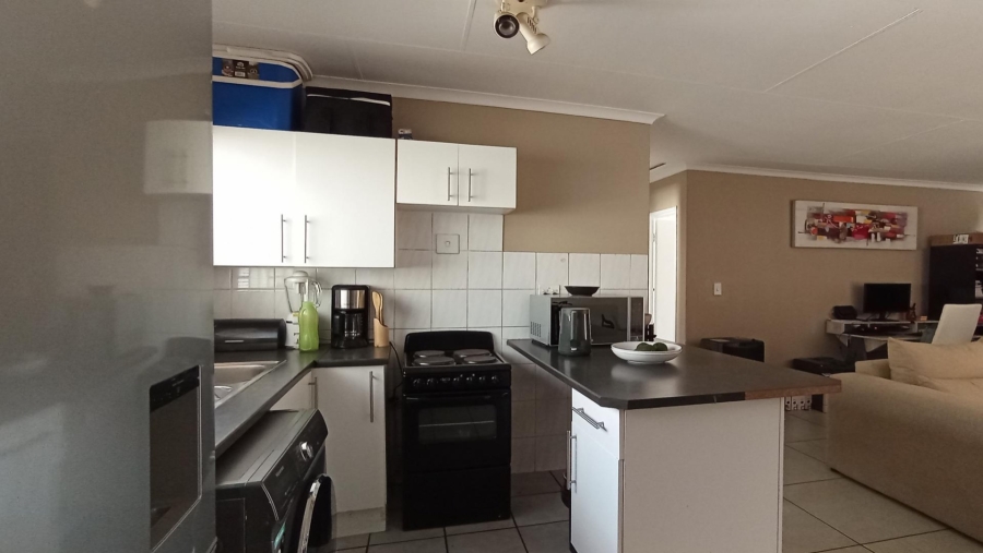 2 Bedroom Property for Sale in Faerie Glen Gauteng
