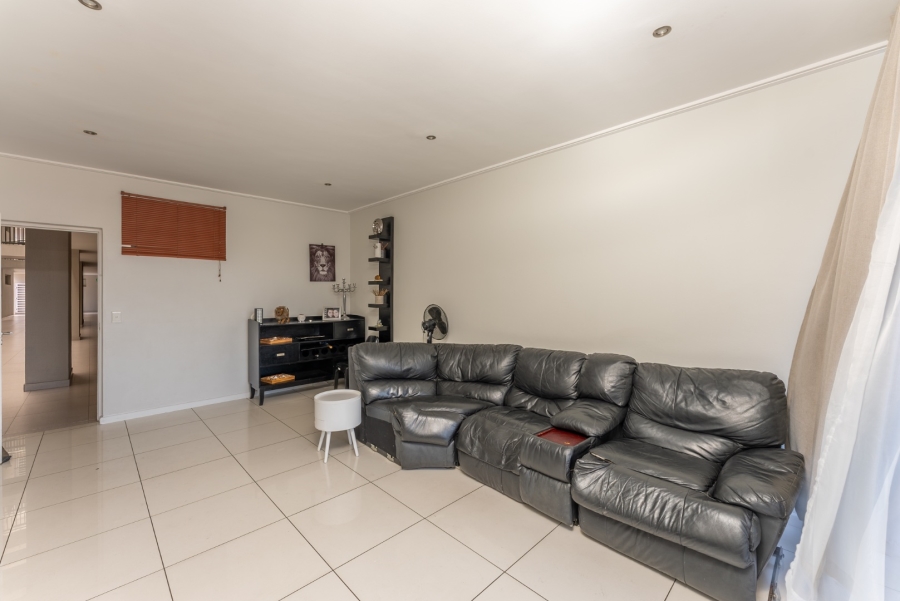 2 Bedroom Property for Sale in Bedfordview Gauteng