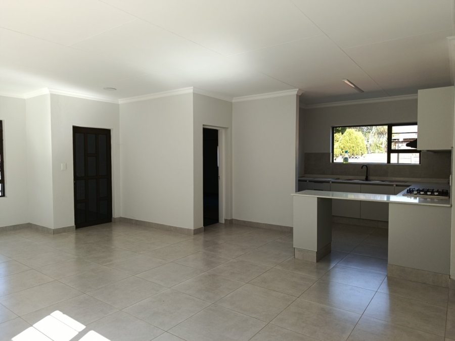 To Let 4 Bedroom Property for Rent in Heuweloord Gauteng