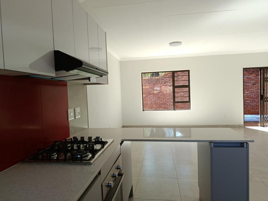 To Let 4 Bedroom Property for Rent in Heuweloord Gauteng