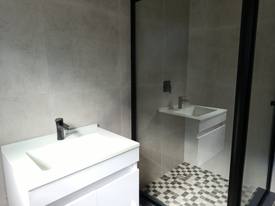 To Let 4 Bedroom Property for Rent in Heuweloord Gauteng