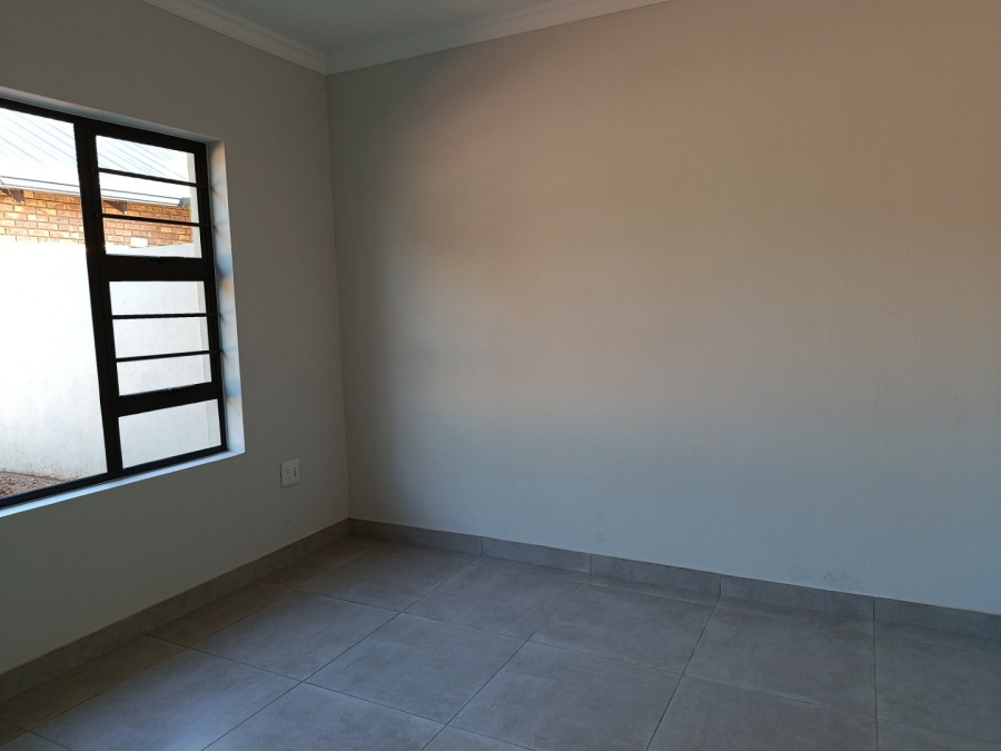 To Let 4 Bedroom Property for Rent in Heuweloord Gauteng