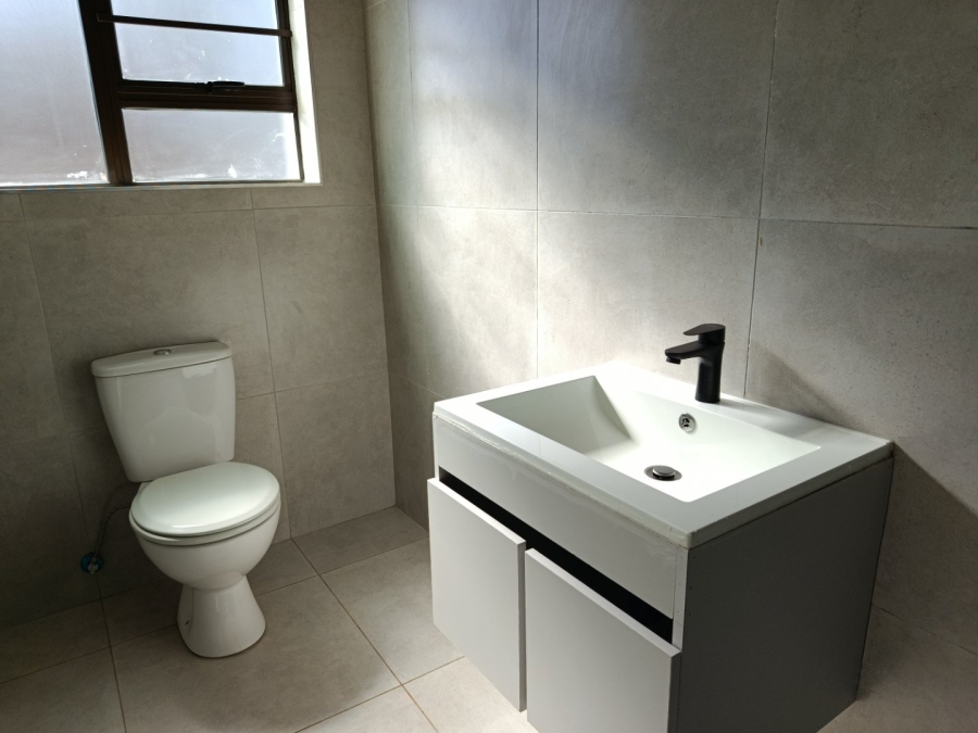 To Let 4 Bedroom Property for Rent in Heuweloord Gauteng