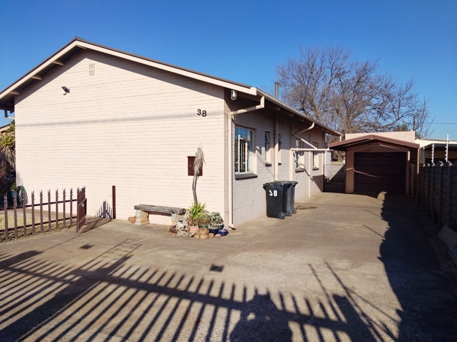 3 Bedroom Property for Sale in Noycedale Gauteng
