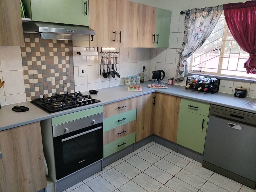 3 Bedroom Property for Sale in Noycedale Gauteng