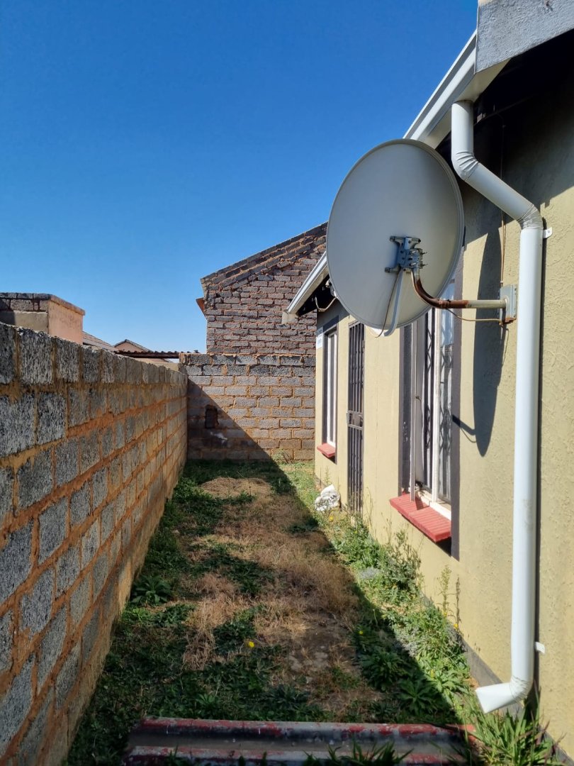 2 Bedroom Property for Sale in Windmill Park Gauteng