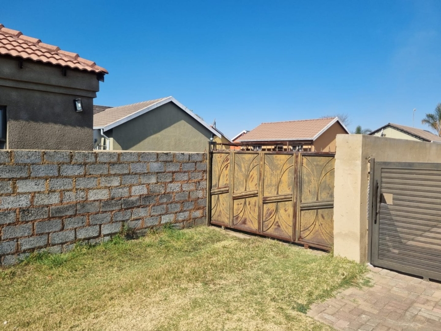 2 Bedroom Property for Sale in Windmill Park Gauteng