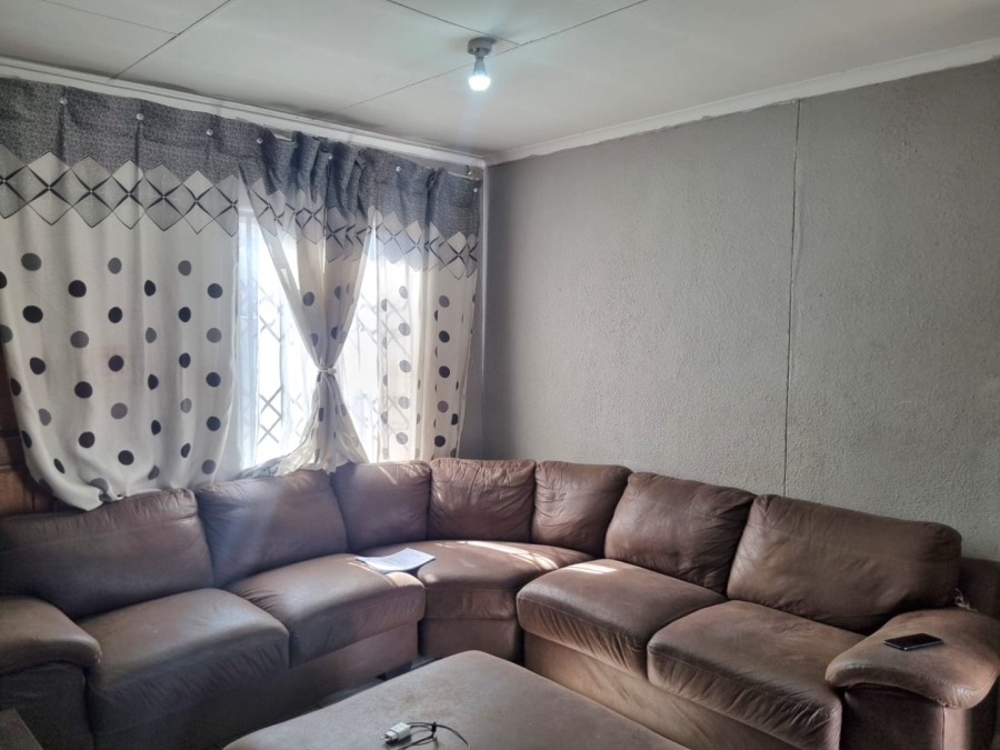 2 Bedroom Property for Sale in Windmill Park Gauteng