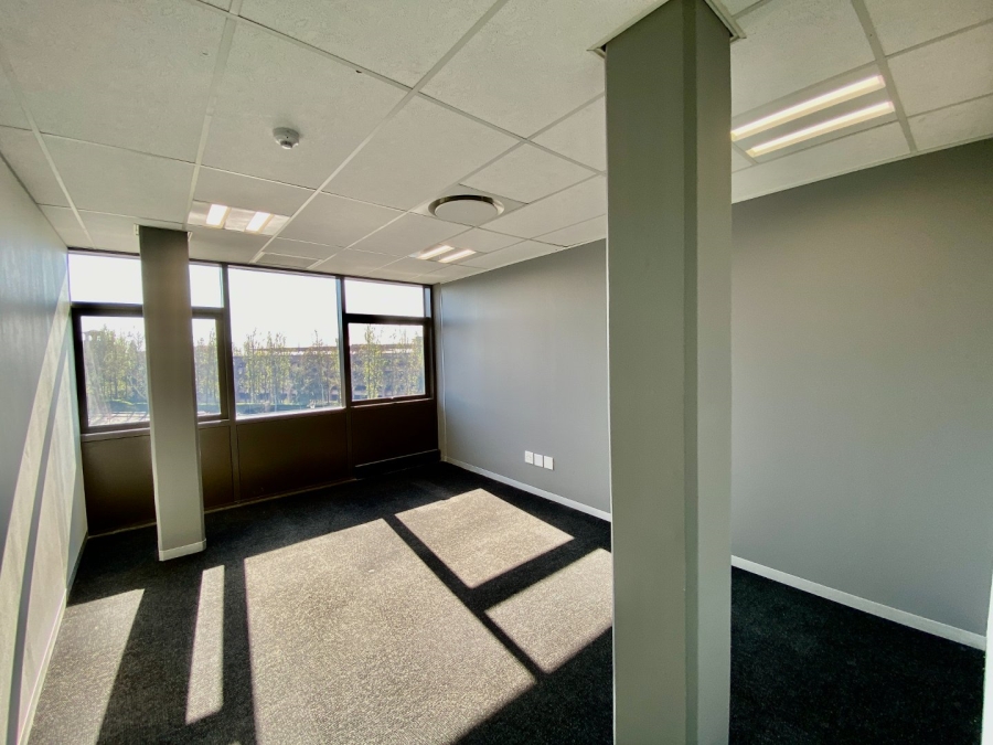 To Let Commercial Property for Rent in Magaliessig Gauteng