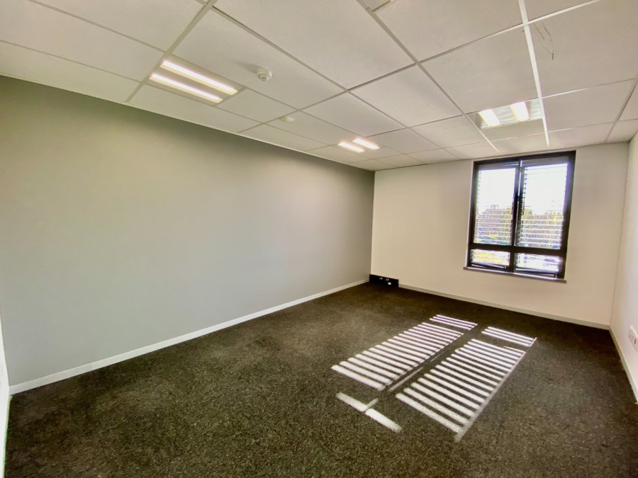 To Let Commercial Property for Rent in Magaliessig Gauteng