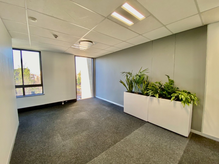 To Let Commercial Property for Rent in Magaliessig Gauteng