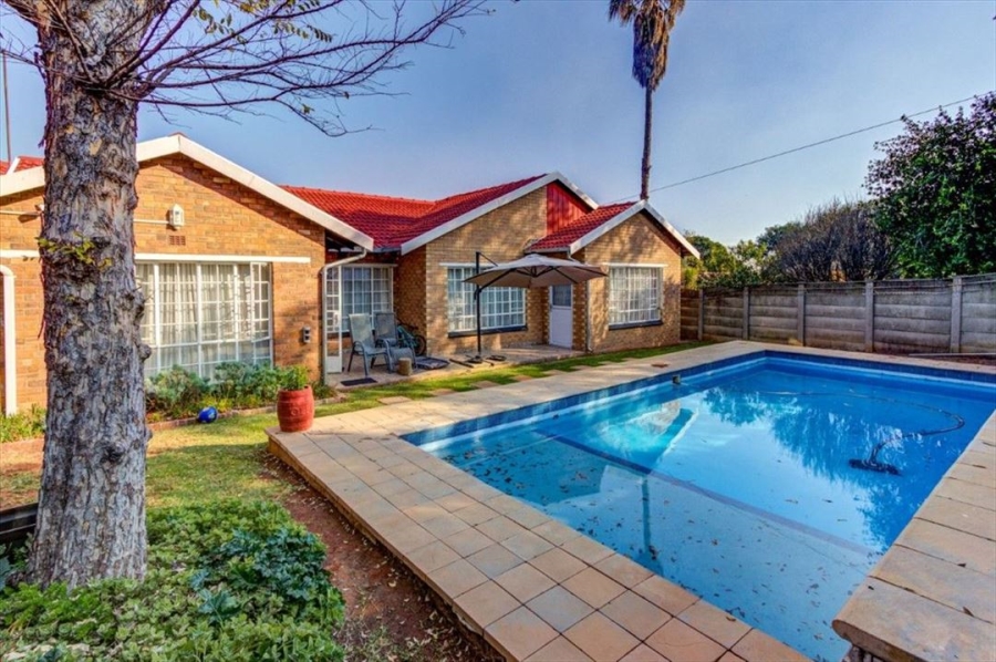 3 Bedroom Property for Sale in Croydon Gauteng