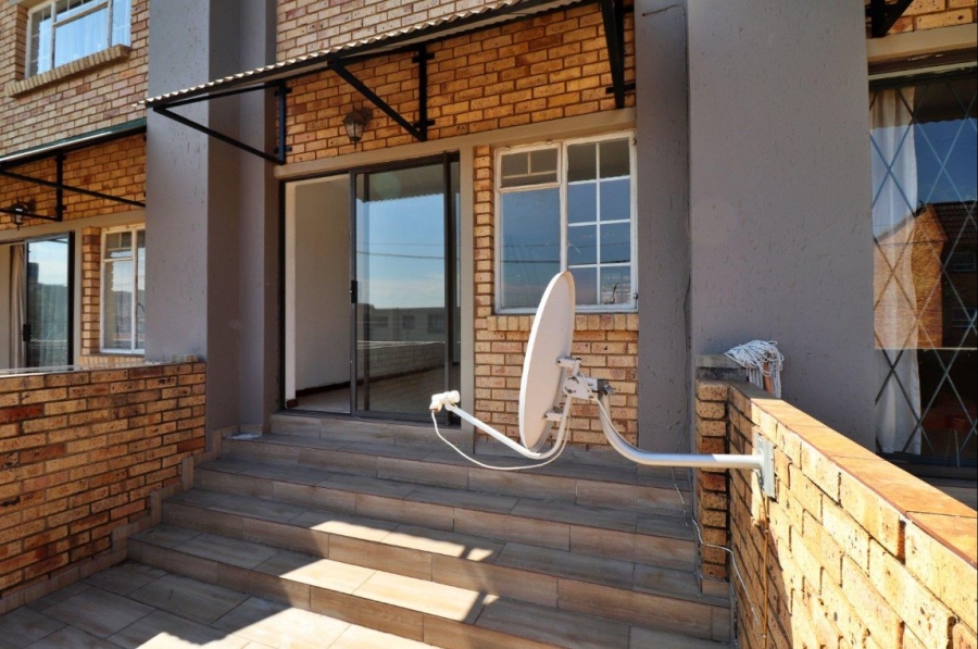 2 Bedroom Property for Sale in Primrose Hill Gauteng