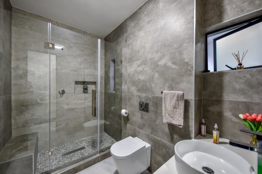5 Bedroom Property for Sale in Lombardy Gauteng