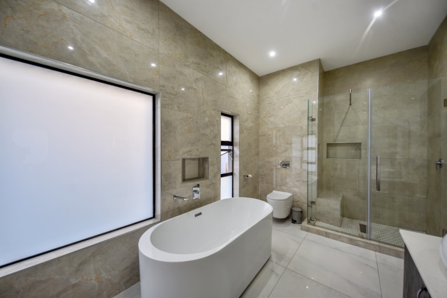 5 Bedroom Property for Sale in Lombardy Gauteng