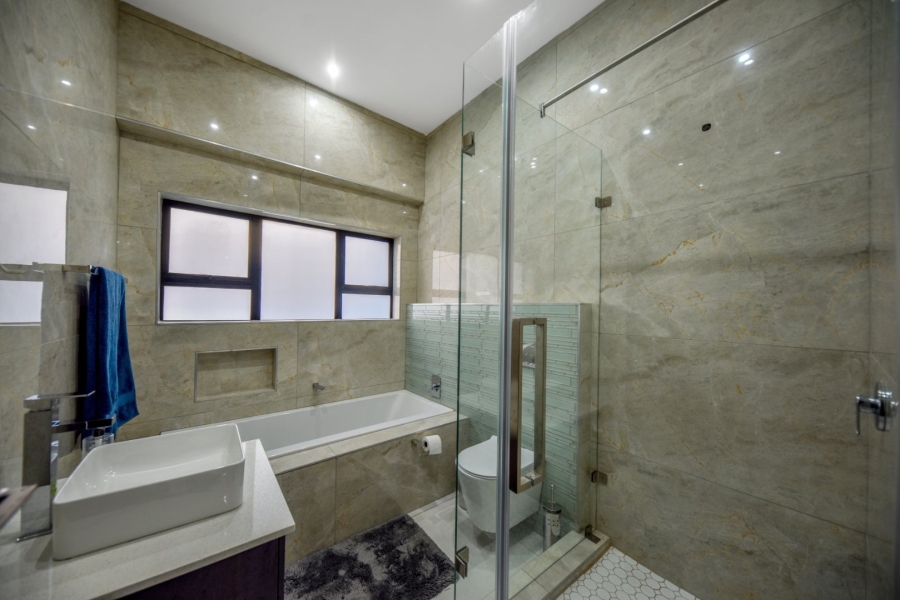 5 Bedroom Property for Sale in Lombardy Gauteng