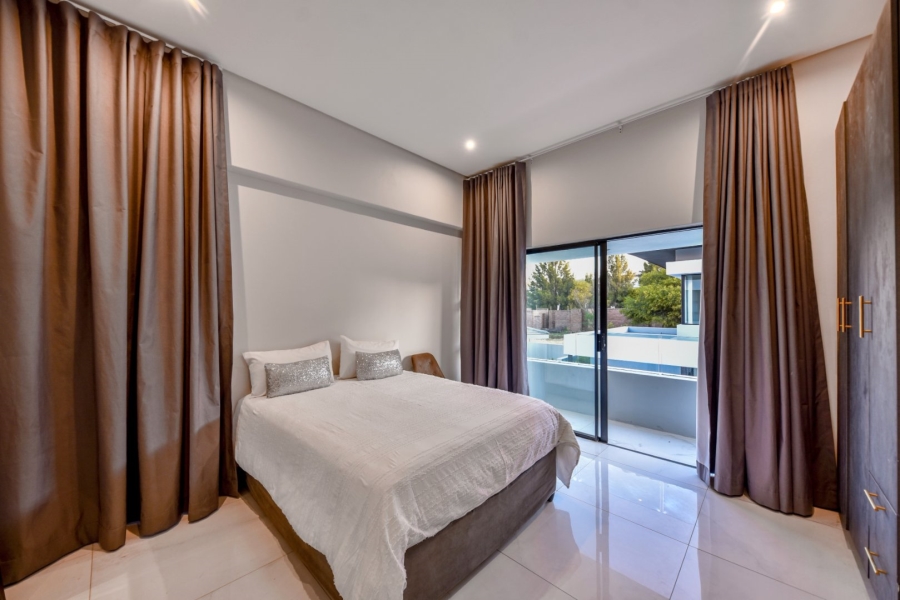 5 Bedroom Property for Sale in Lombardy Gauteng