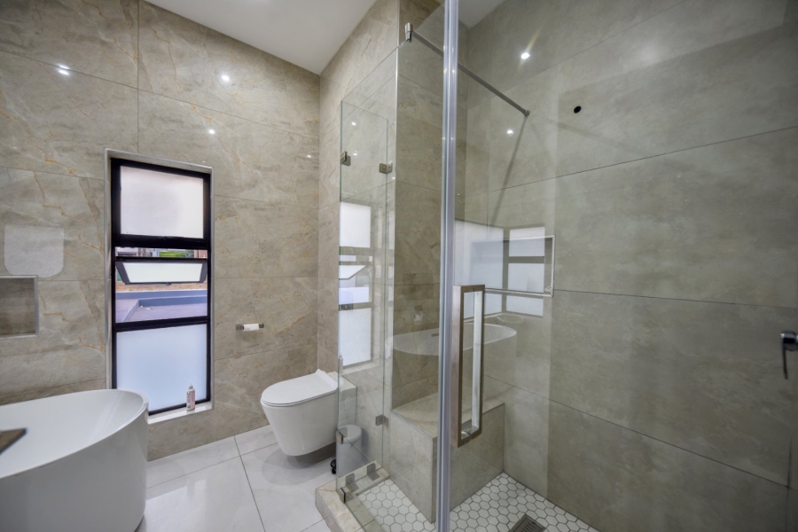 5 Bedroom Property for Sale in Lombardy Gauteng