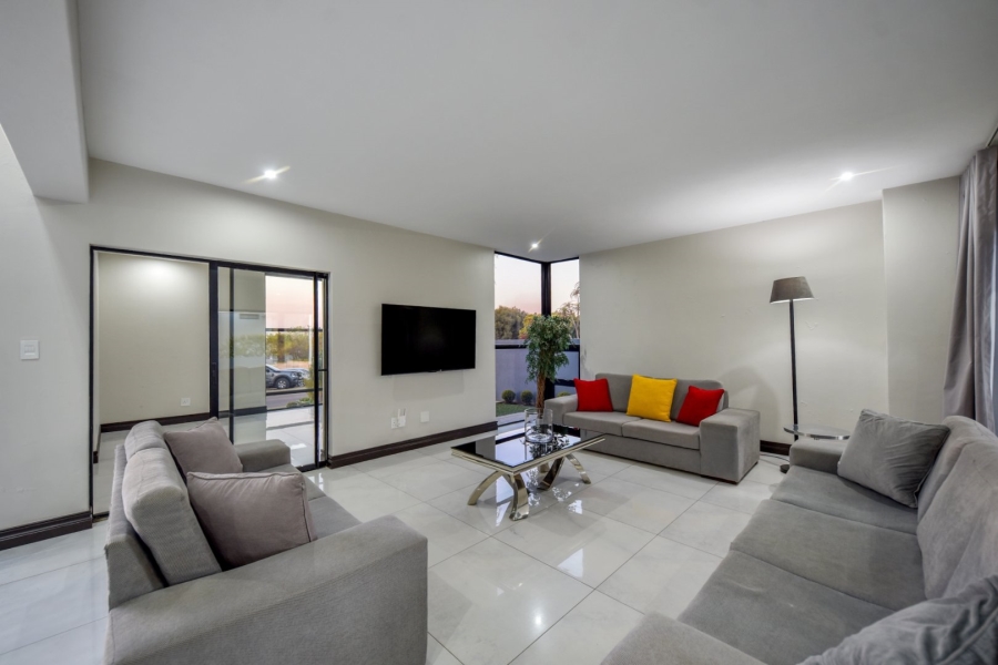 5 Bedroom Property for Sale in Lombardy Gauteng