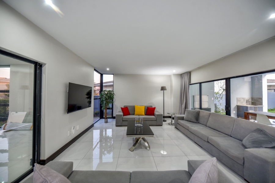 5 Bedroom Property for Sale in Lombardy Gauteng