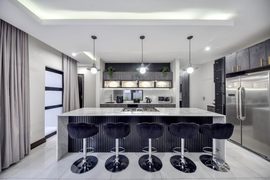 5 Bedroom Property for Sale in Lombardy Gauteng
