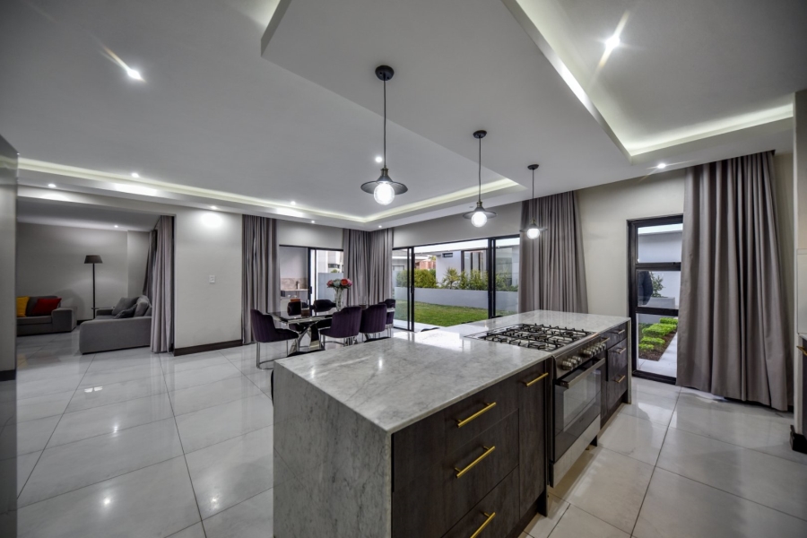5 Bedroom Property for Sale in Lombardy Gauteng