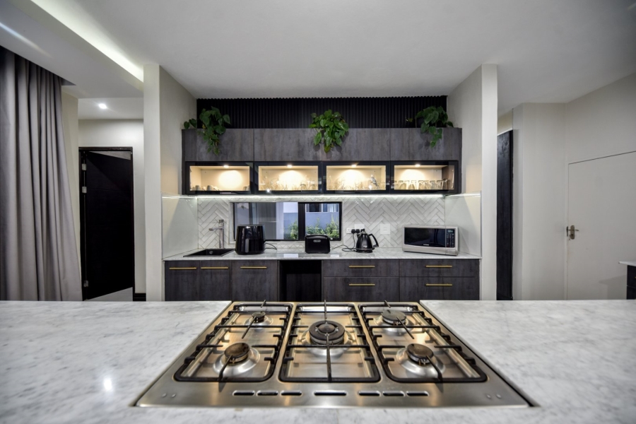 5 Bedroom Property for Sale in Lombardy Gauteng