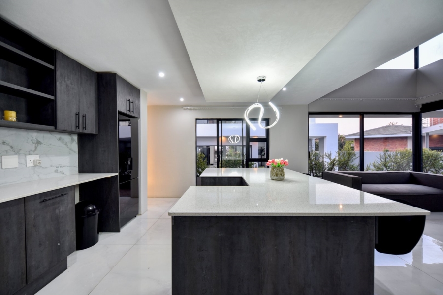 5 Bedroom Property for Sale in Lombardy Gauteng