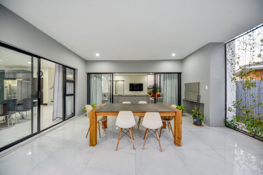 5 Bedroom Property for Sale in Lombardy Gauteng