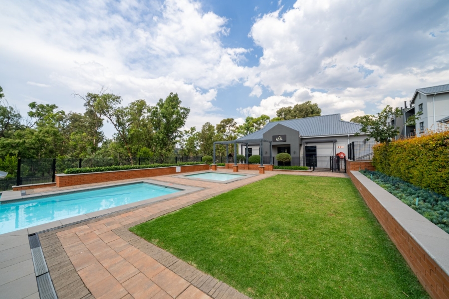 2 Bedroom Property for Sale in Longlake Gauteng