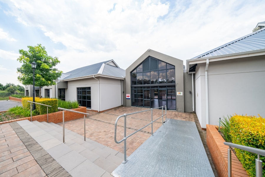 2 Bedroom Property for Sale in Longlake Gauteng