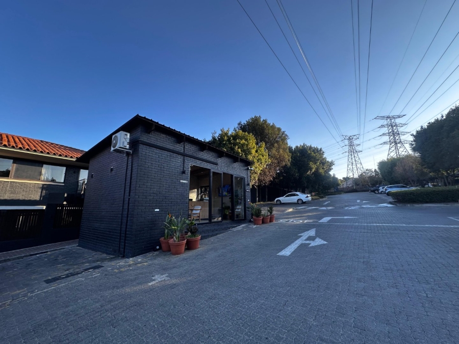 1 Bedroom Property for Sale in Bedfordview Gauteng