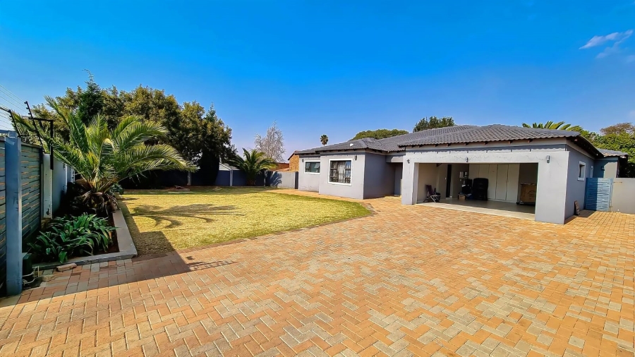 4 Bedroom Property for Sale in Dalpark Ext 11 Gauteng