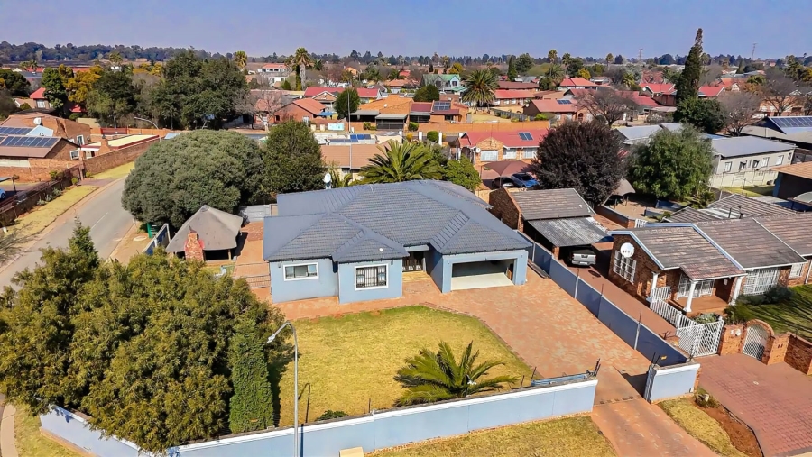 4 Bedroom Property for Sale in Dalpark Ext 11 Gauteng