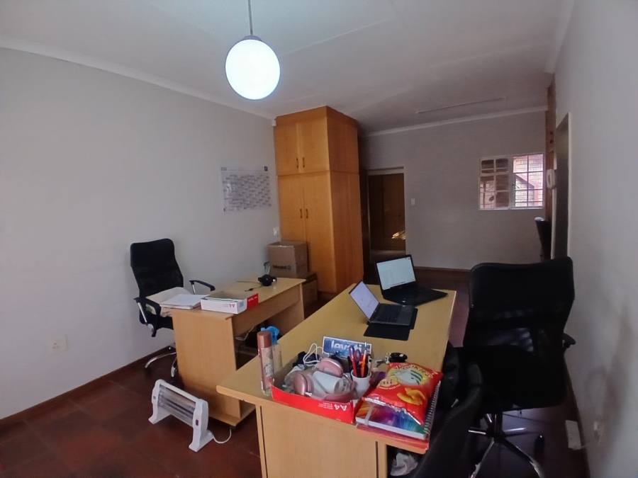 To Let Commercial Property for Rent in Waterkloof Gauteng