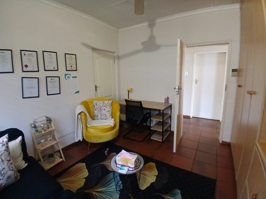 To Let Commercial Property for Rent in Waterkloof Gauteng