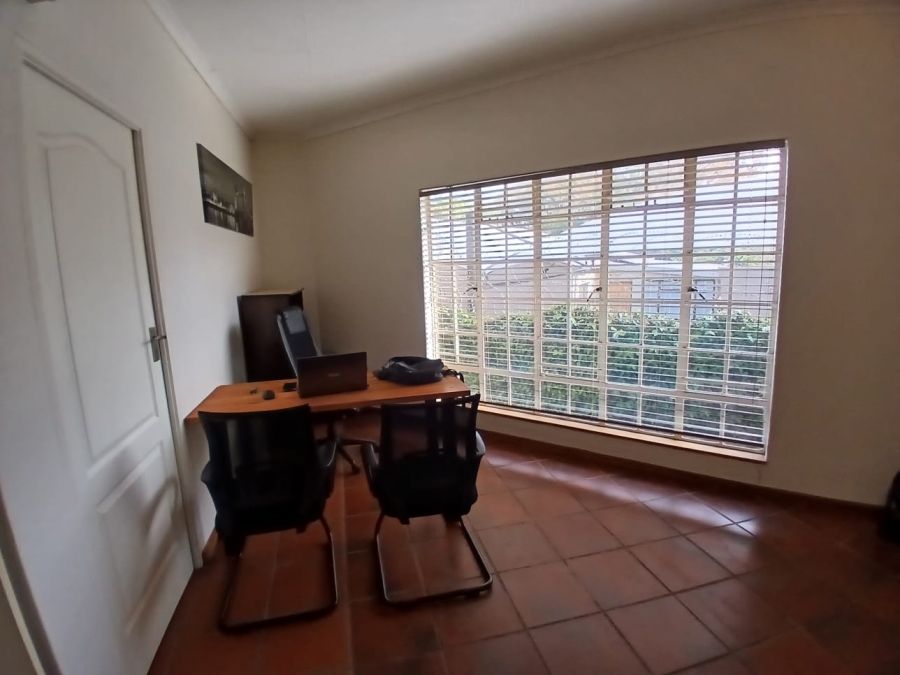 To Let Commercial Property for Rent in Waterkloof Gauteng