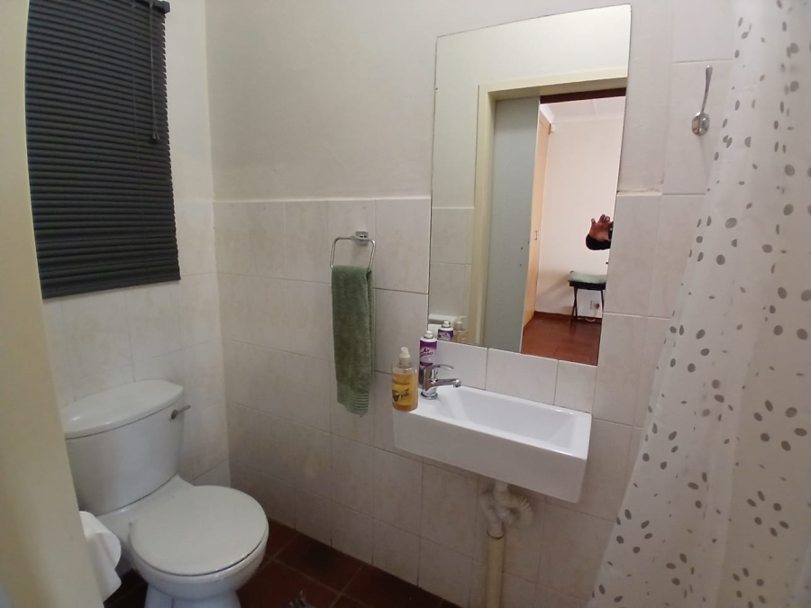 To Let Commercial Property for Rent in Waterkloof Gauteng